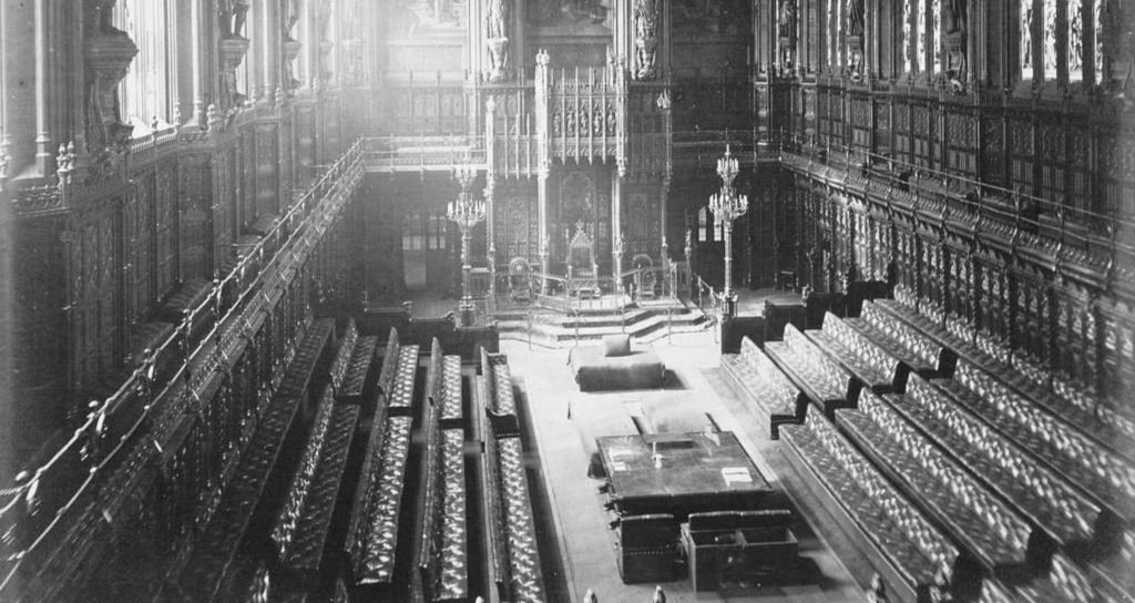 Historical image of the House of lords in black and white.